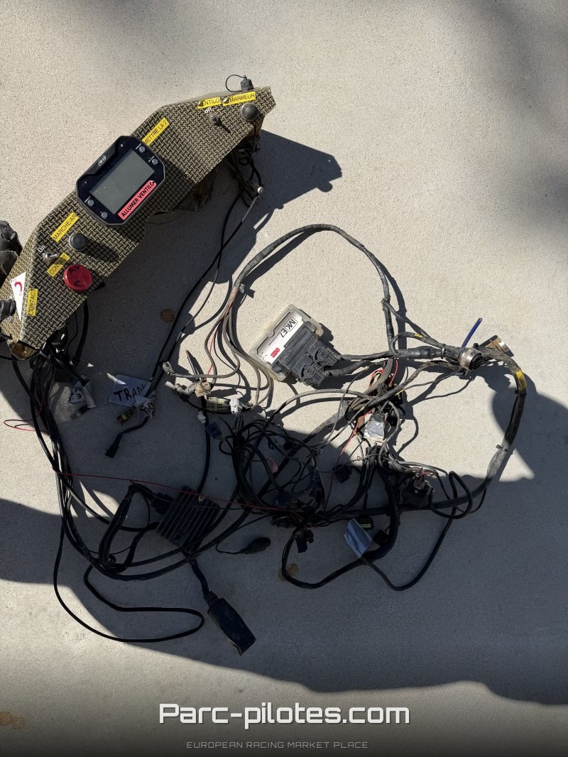 Kit électronique complet FIA mectronik dash aim acquisition de données