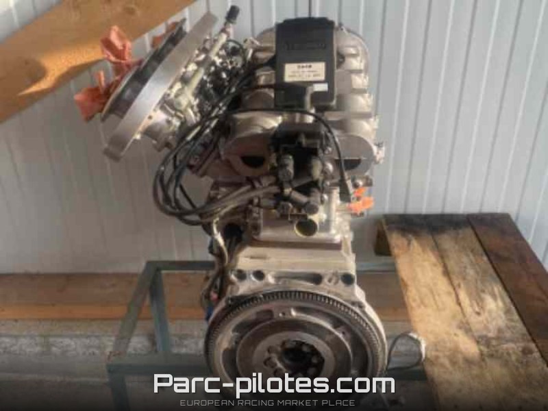 MOTEUR VOLVO 2,7L A VENDRE – photo 1