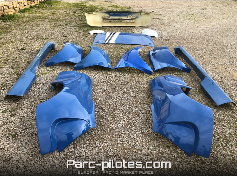 📢 Vends Moules fibre CLIO 1 V6 t3F + pièces Carrosserie 📢 – photo 2