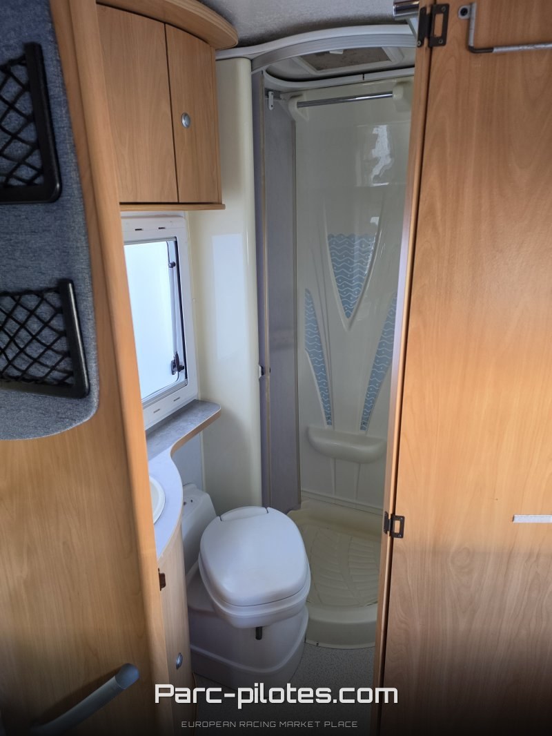 CAMPING CAR – photo 4